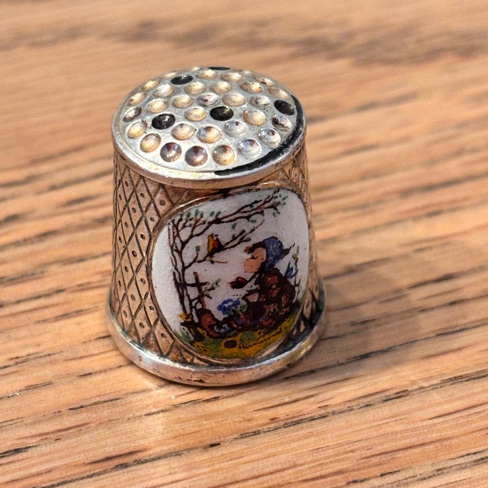 Vintage West Germany Silverplated Thimble Hand Painted Enamel Scene SF Hummel
